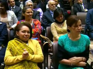 Télécharger la video: (Vídeo) Mensaje Anual del Presidente Nicolás Maduro en la Asamblea Nacional 15.01.2014 (6/19)