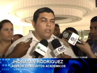 estudiantes de la UNERMB protestan para que le exonerenon segunda materia de verano - 22.07.13