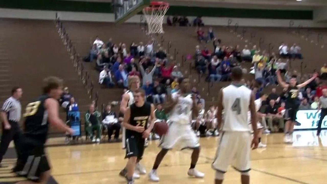 Logan Jurgensmeier marque un panier avec rebond assez incroyable