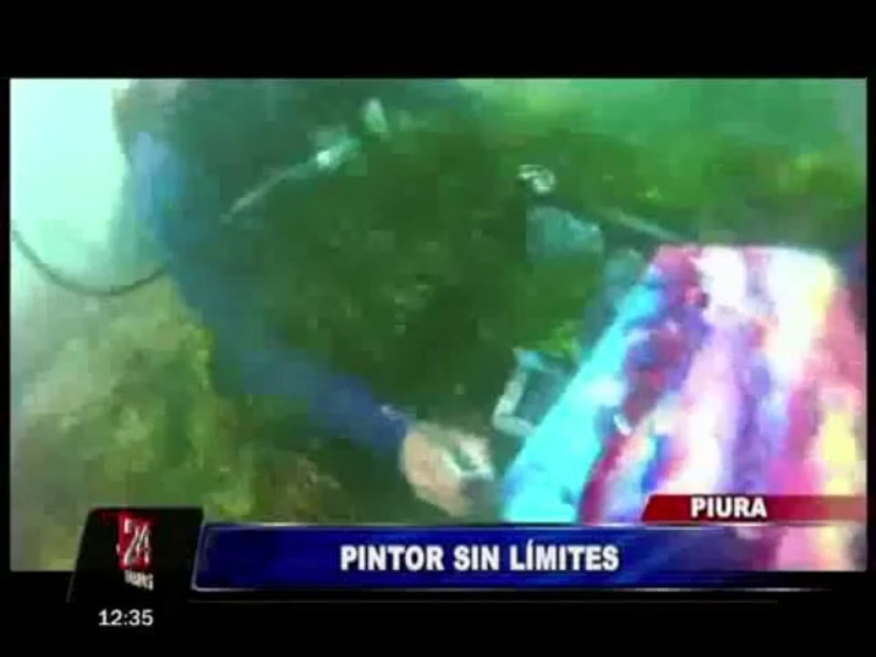 Conoce al artista piurano que sorprende por pintar sus óleos bajo el mar