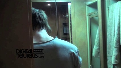 Asking Alexandria / Danny Worsnop - BUS INVADERS Ep. 223