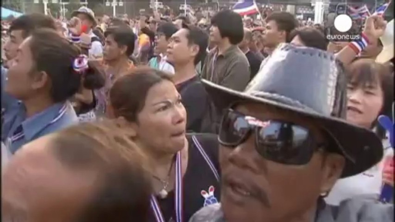 Thailandia: bomba a manifestazione Bangkok. Almeno 39 feriti