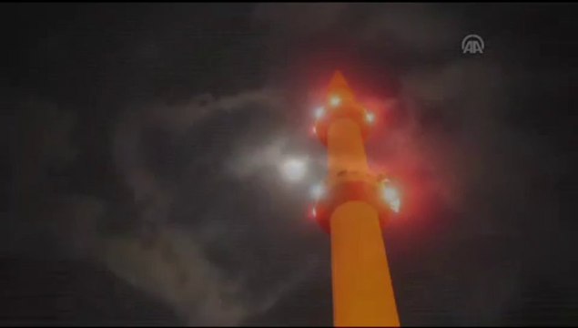 Ay'ın değişen yüzüyle sihirli yolculuk