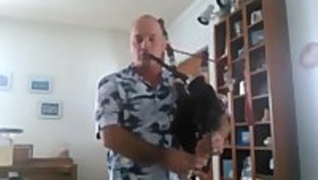 Bagpipe cover to Lorde Royals