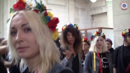 FEMEN INNA SHEVCHENKO ET SON AVOCAT