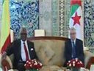 رئيس مالي يبحث بالجزائر الوضع في شمال بلاده