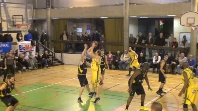 Basket : Dadolle-Dijon supérieur à l'Union Stade Auxerrois-Héry