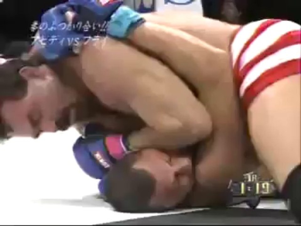 Don 'The Predator' Frye (Wrestling-MMA) vs Cyril Abidi (Kickboxing)