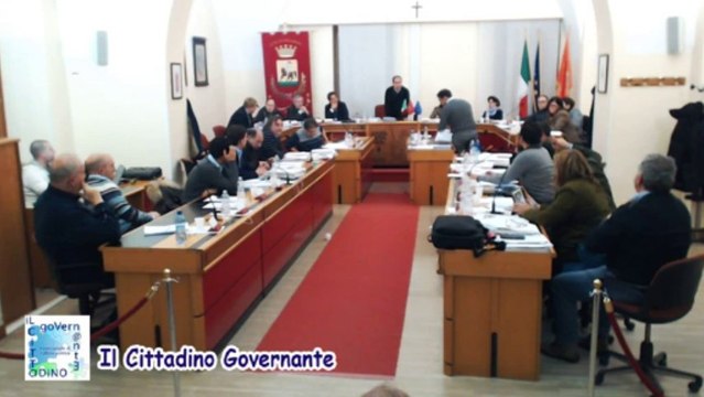 Consiglio comunale 17 gennaio 2013_Punto 4 contodeduzione variante piano spiaggia il consigliere Ridolfi abbandona l'aula