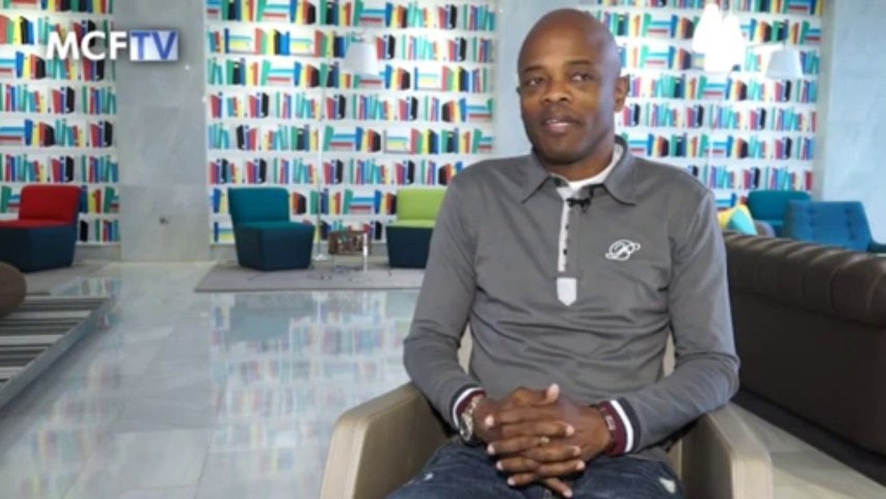 Dely Valdés, emocionado por la bienvenida en La Rosaleda