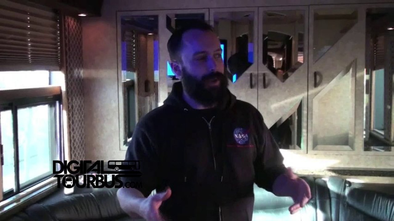 Clutch - BUS INVADERS Ep. 217