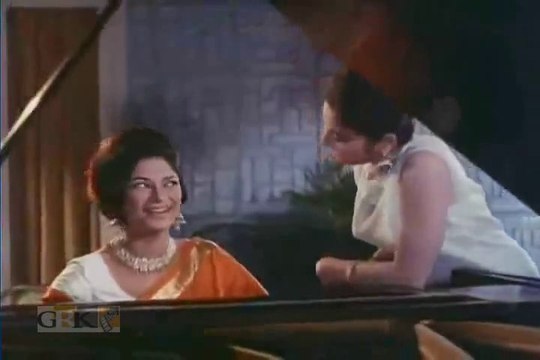 LATA MANGESHKAR - Yeh Kaun Aaya