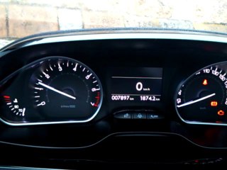 Demarrage point mort en appuyant sur pédale embrayage 1.0 VTi