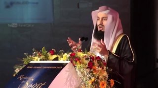 Divine Light For Living Right by Mufti Menk