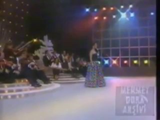 MERAL MANSUROĞLU-GÜLLER KOYMUŞSUN VAZOYA_2