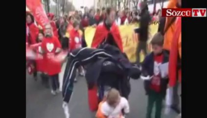 Paris'te "kürtaj yasaklansın" yürüyüşü