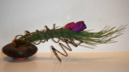 Икебана - изкуството за цветята...(purple)...(music Elias Rahbani)... ...