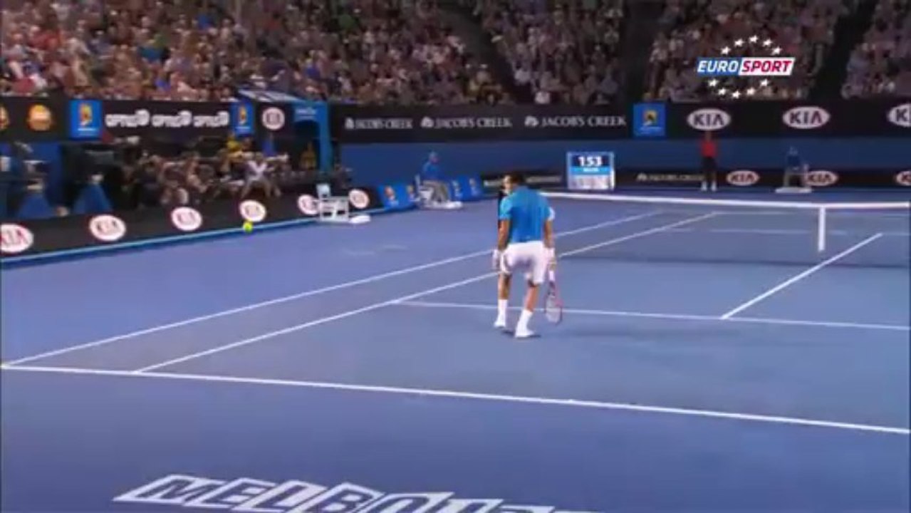 Federer'den müthiş aşırtma