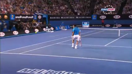 Federer'den müthiş aşırtma