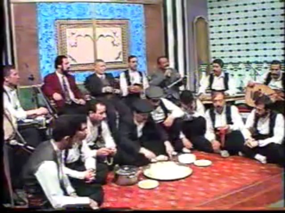 Kemal Yeniceli-Yüksek minarede kandiller yanar.mp4
