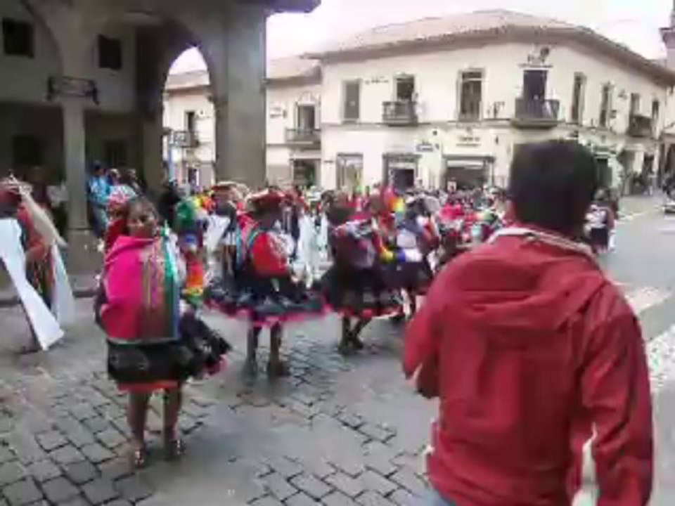 P1150219 manif cuzco.AVI