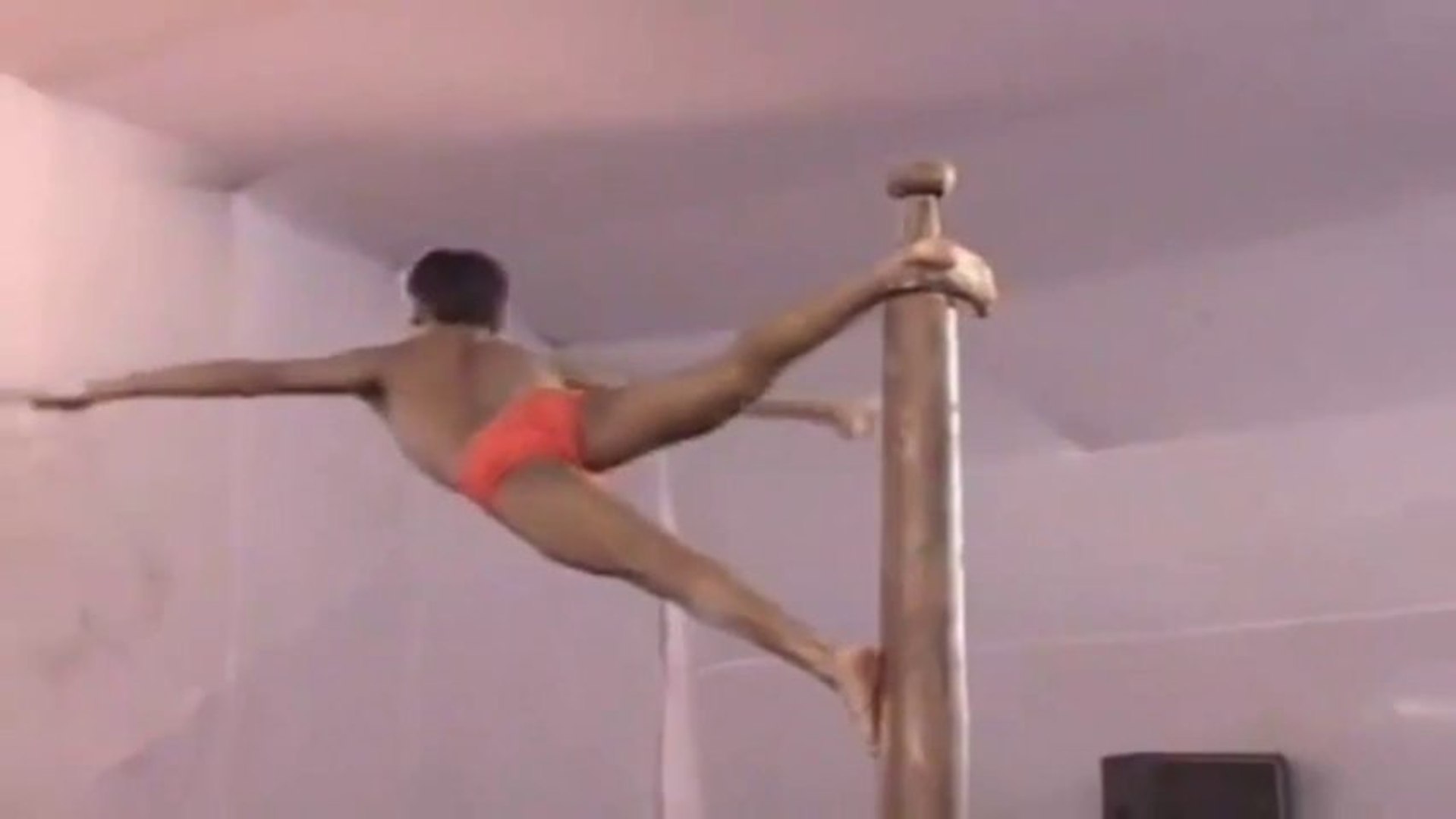 Amazing Indian Pole Dance and Acrobatics - video Dailymotion