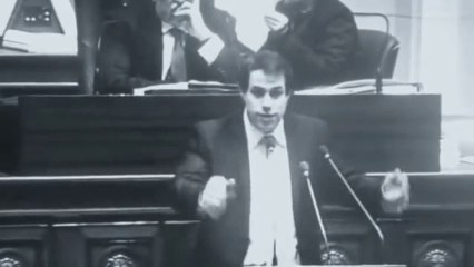 Triple quenelle de Laurent Louis au parlement belge