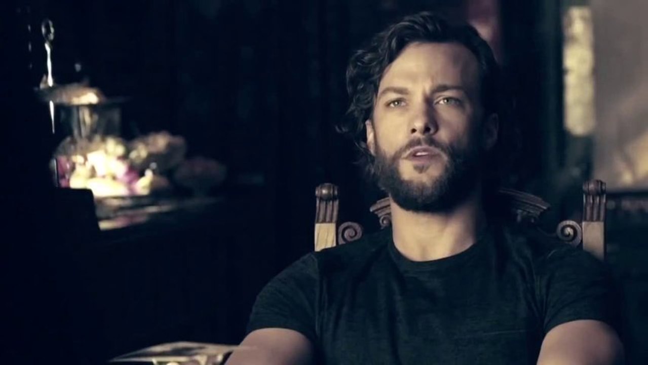 2014.01 Kyle Schmid @ Lost Girl 04x10 "Waves" (promo)
