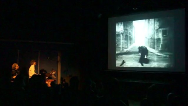 Un peu Pluche ciné-concert jeune public Pascal Pallisco accordéon Bruno Desmouillières percussions F