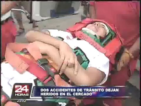 Cercado de Lima: ambulancia choca contra coaster que iba a excesiva velocidad