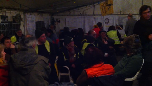 Une nuit devant le centre GDE