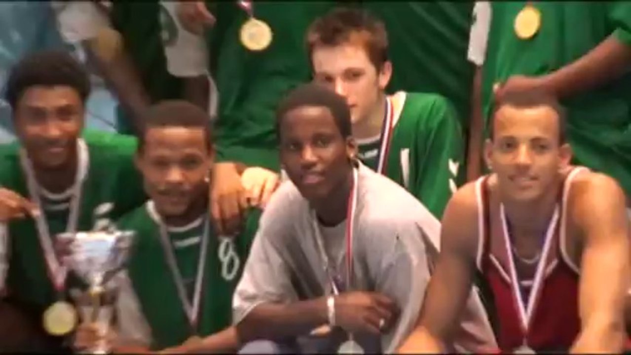 PLay off parti second