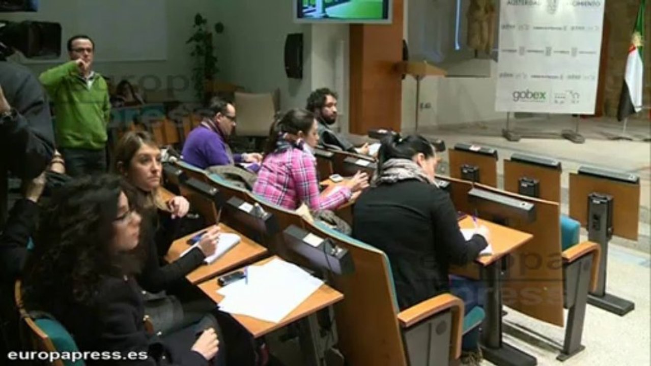 Consejeros y altos cargos extremeños renuncian a oposiciones