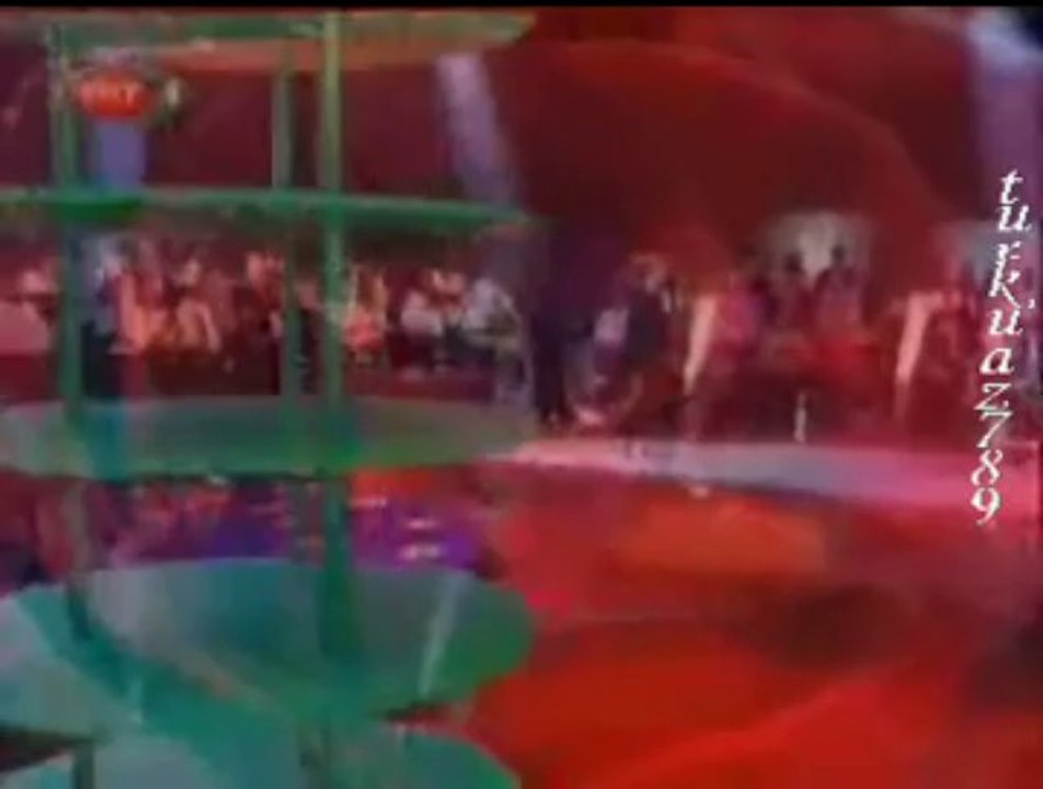 Dilek ŞAFAK ÇAKAR-Kırmızı Gülün Alı Var