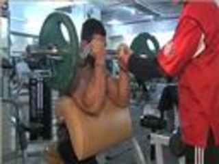 الغذاء والراحة متطلبات العضلات المفتولة