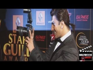 Ranveer Singh Snatches Journalist's Camera | CHECK OUT