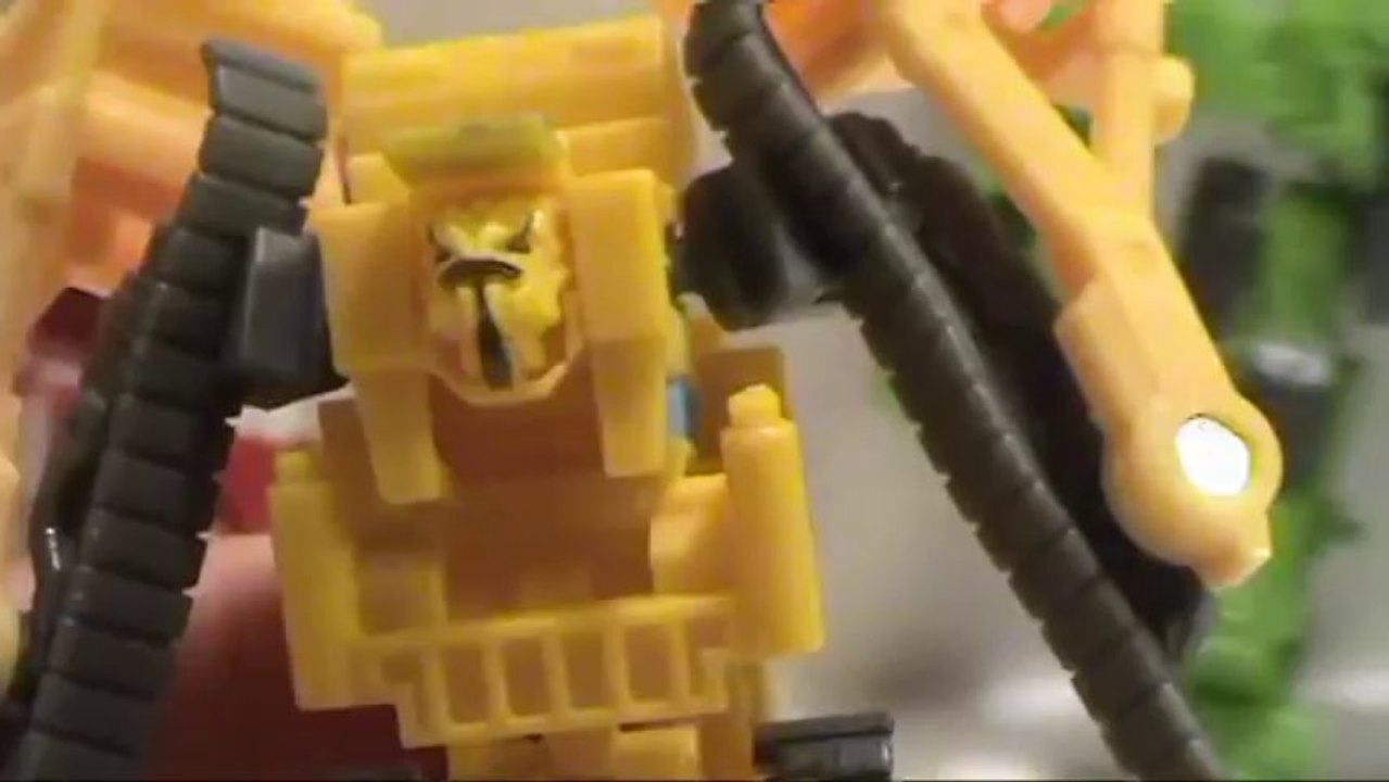 Video Review of Transformers Revenge of the Fallen; Legends Class Devastator