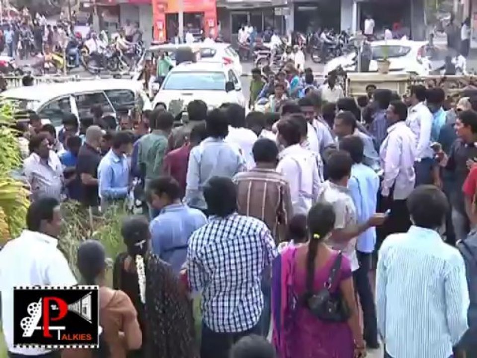 Yevadu Success Tour