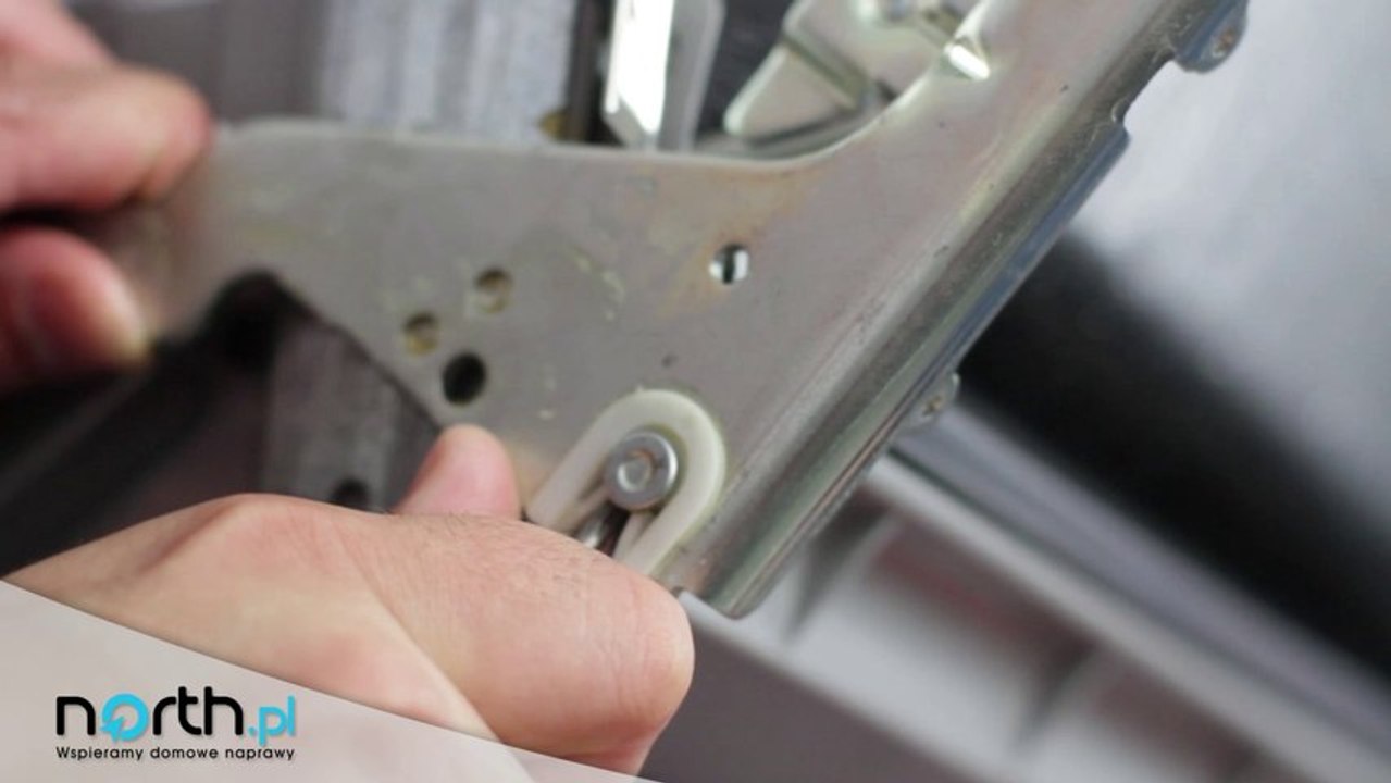 Zawiasy drzwi - wymiana, naprawa. Części zamienne do AGD i RTV.