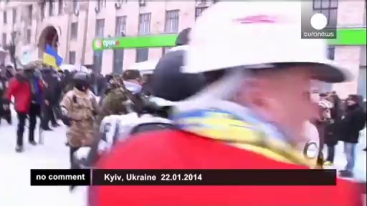 Ukraine protests: three people killed in Kyiv clashes