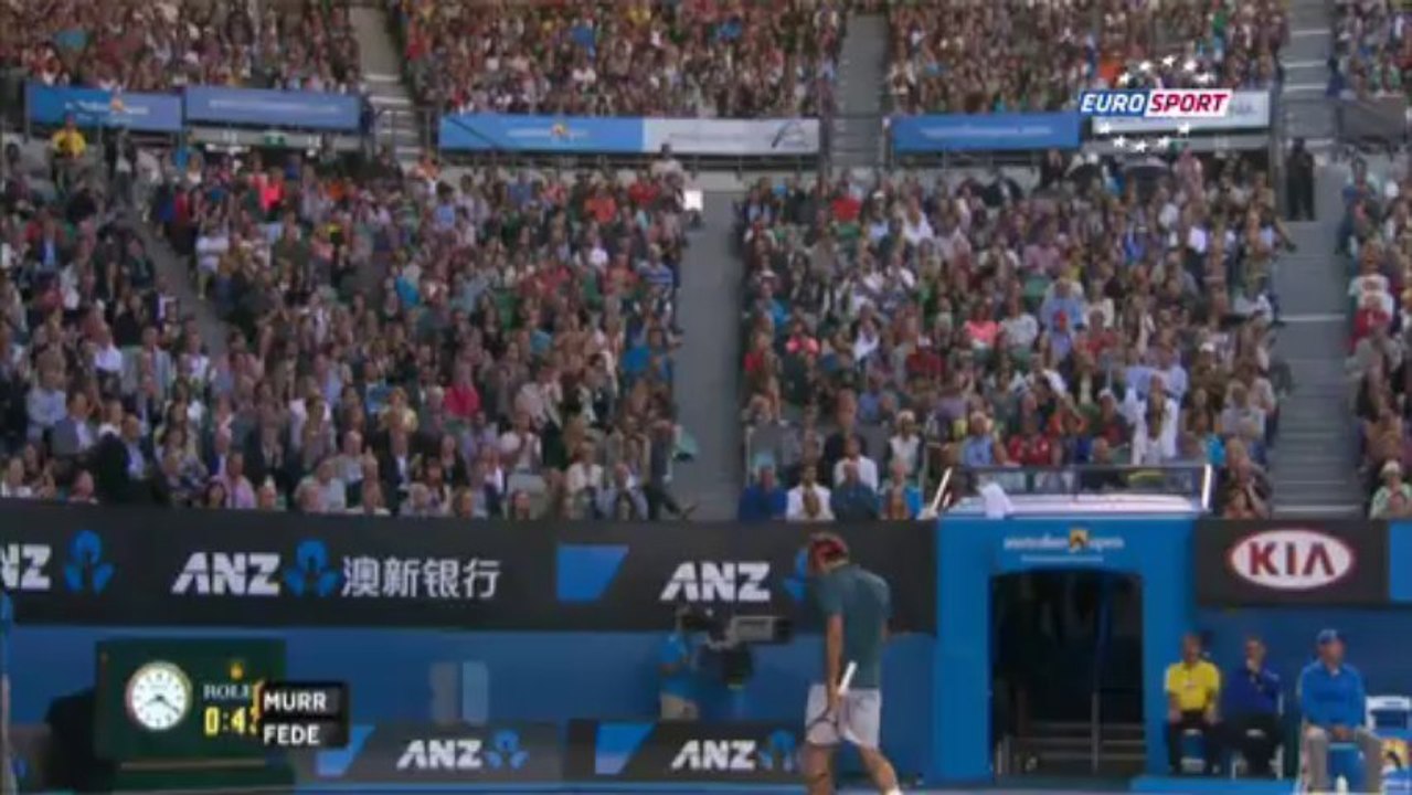 Federer'den enfes bir vuruş!