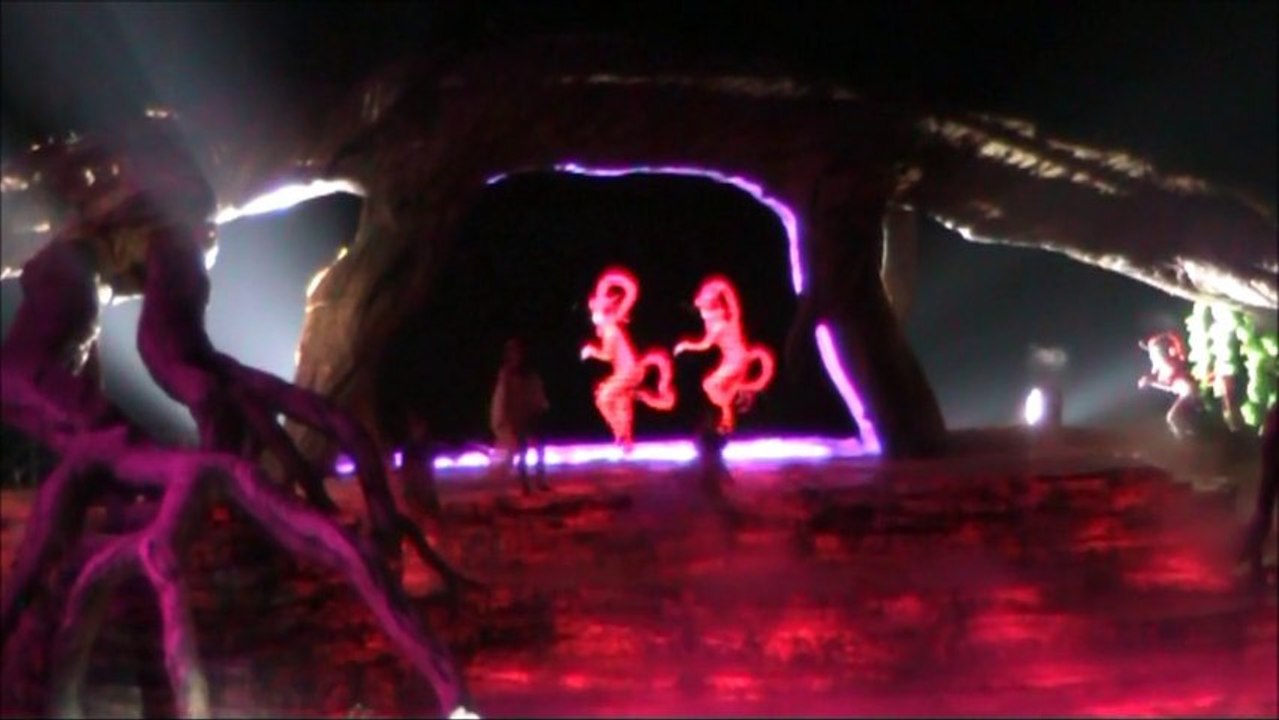 Tiamen Fox Fairy Show, Mythical Beliefs and Amazing Stage Effects - Zhangjiajie, China Holidays