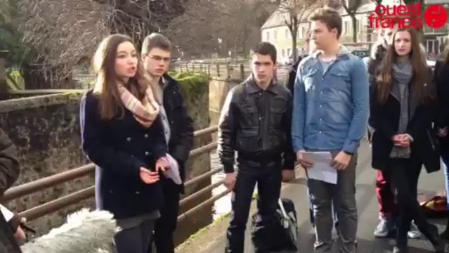 Pose des plaques en hommage aux Juifs déportés