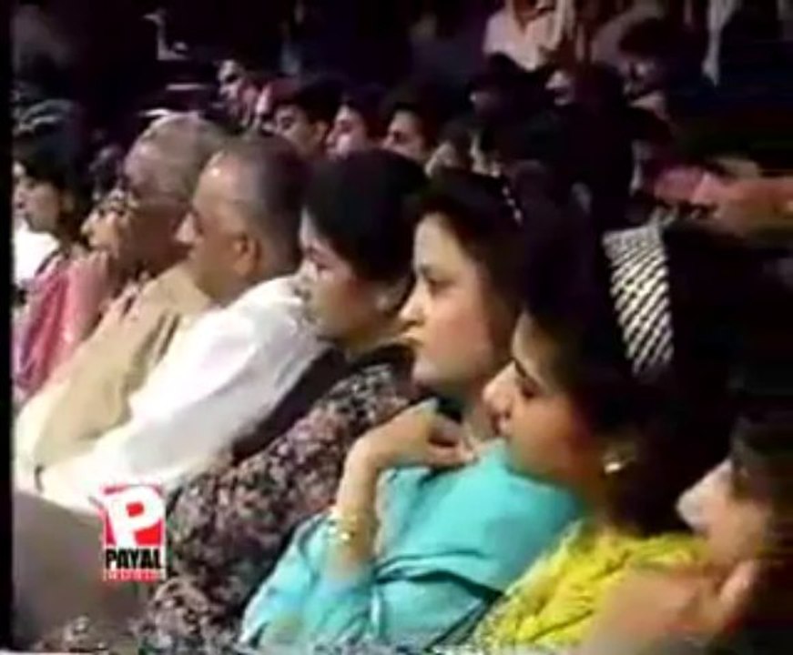 Sanu Ek Pal Chain na Aave - Nusrat Fateh Ali Khan