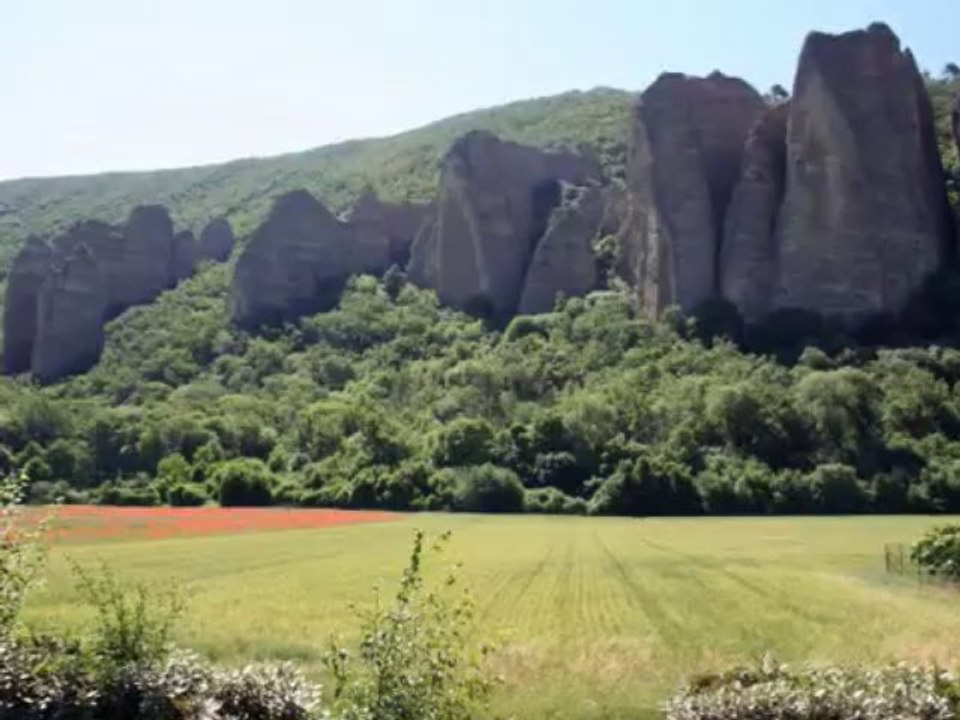 Les pénitents des Mées (Notrebellefrance.com)
