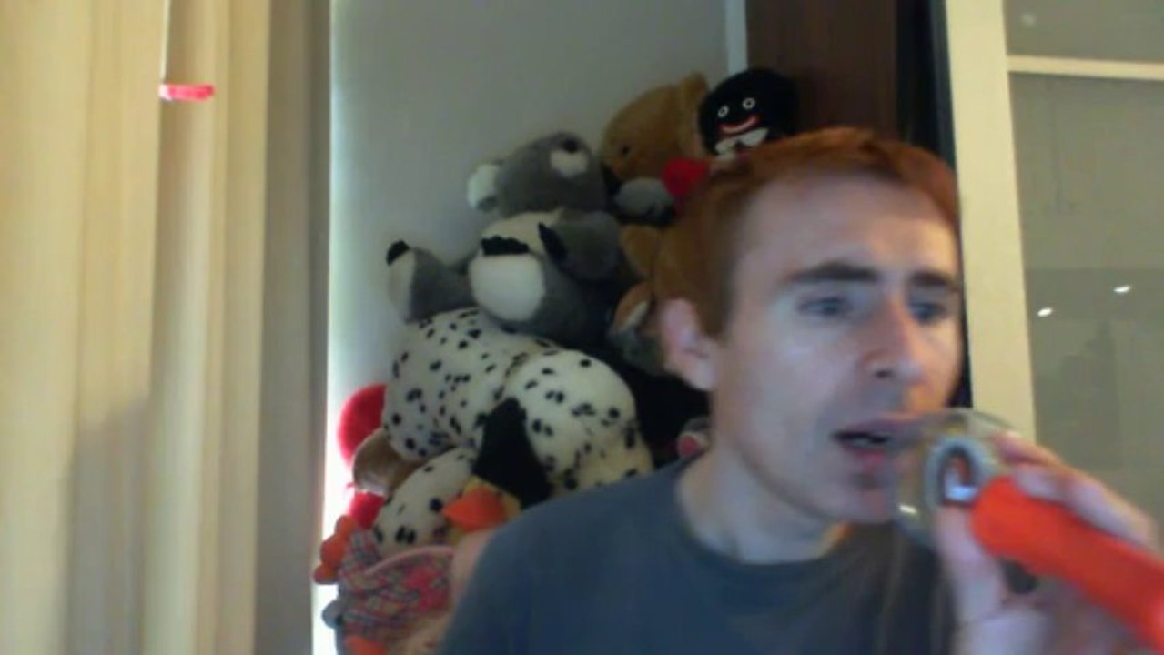 Wiwi égratigne "tears on my pillow" de Johnny Nash