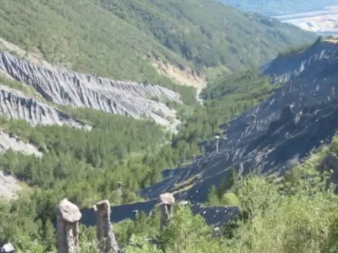 Les Demoiselles Coiffées de Théus (Hautes-Alpes, Provence-Alpes-Côte d'Azur)