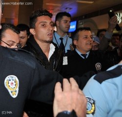 Galatasaray'ın Yeni Transferi Alex Telles, İstanbul'a Geldi