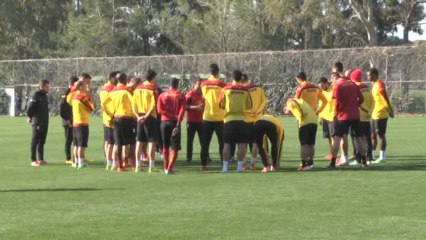 Galatasaray kampı - "Haydi Bruma Seninleyiz" -