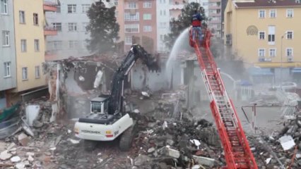 Tarihi Binalar Yıkılıyor